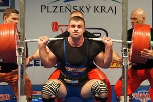 Pasaulio rekordą pagerinęs A. Paulauskas – Europos štangos spaudimo čempionas