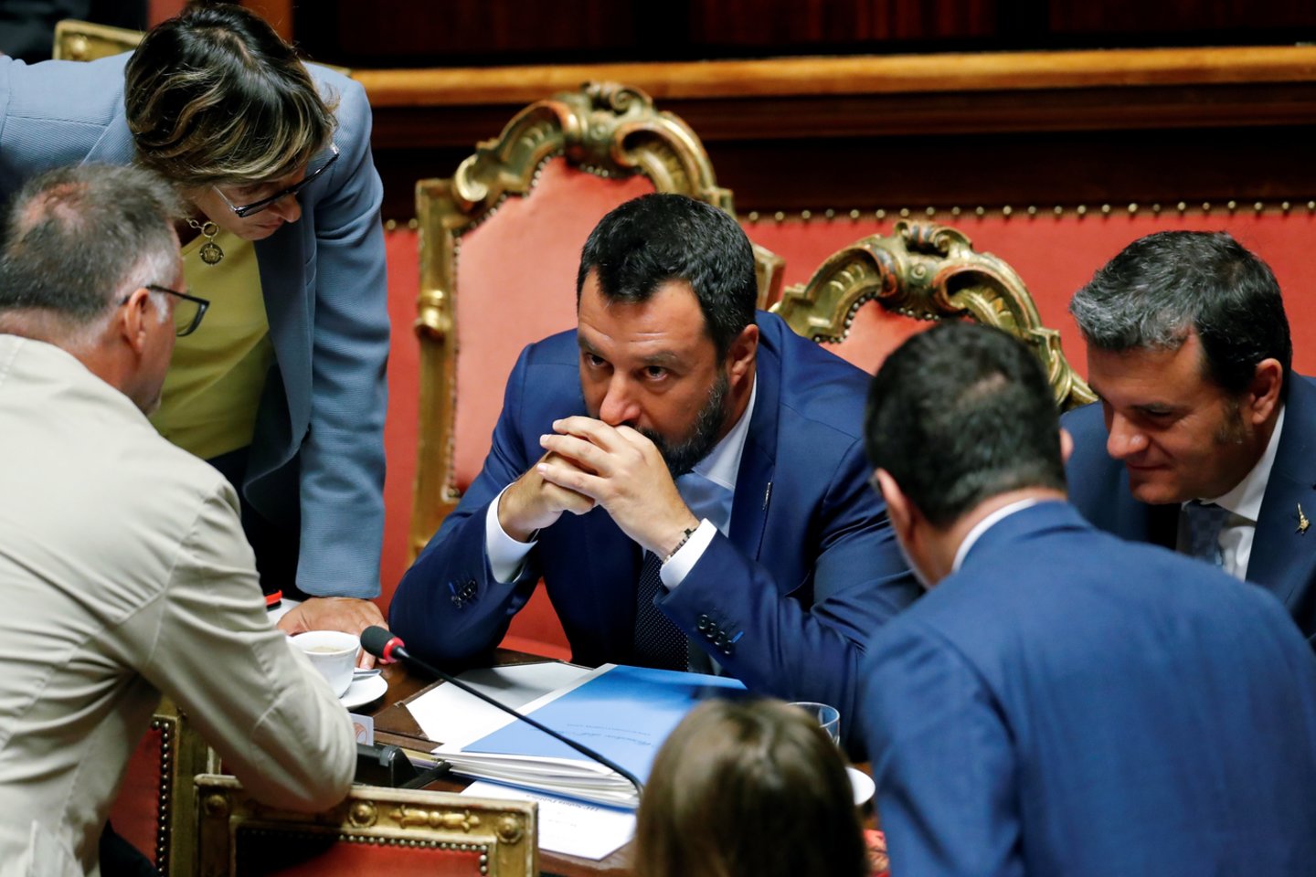 M.Salvini važinėja po Italijos paplūdimius ir vykdo rinkimų kampaniją.<br> Reuters/Scanpix nuotr.