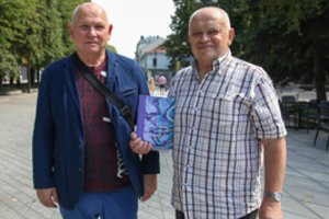 Poetas G. Patackas su tapytoju A. Palevičiumi gyvena ir tarsi savo nuotykius aprašo