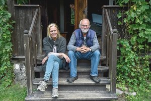 Nuo akių paslėptoje sodyboje Algimantas Puipa su žmona jaučiasi lyg negyvenamoje saloje