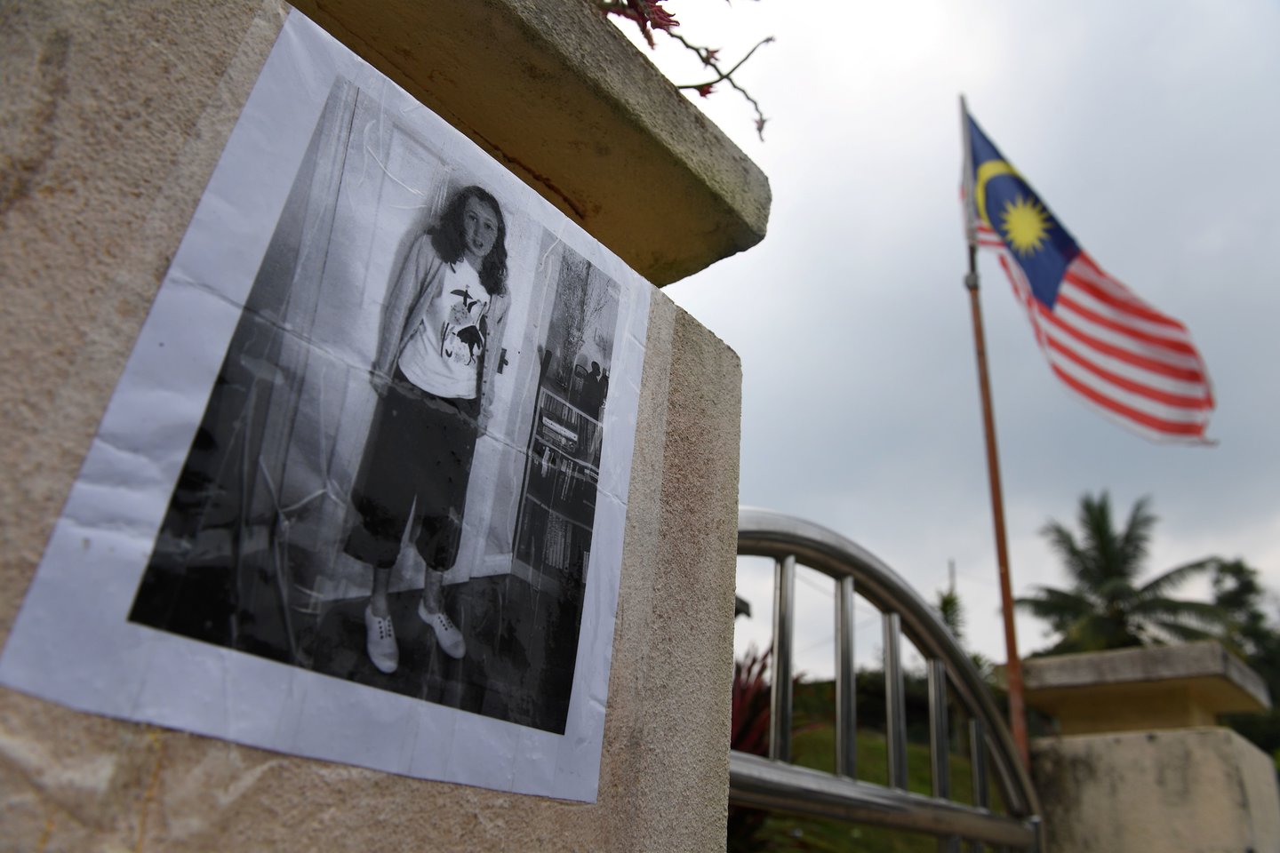  ​Britų paauglės Noros Quoirin, kurios kūnas buvo rastas antradienį Malaizijoje, tėvai tvirtina, kad jų širdys yra sudaužytos.<br>AFP/Scanpix nuotr.