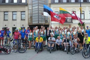 Žmonės su negalia išskirtiniu žygiu paminės Baltijos kelio 30-metį