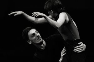 Žilvino vaidmenį rengiantis Mantas Černeckas: „Jei būtų lengva, visi galėtų šokti spektakliuose“