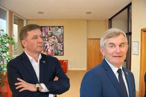 R. Karbauskio reitingų nuosmukis: koją kišo skandalai ir konfliktai su savais