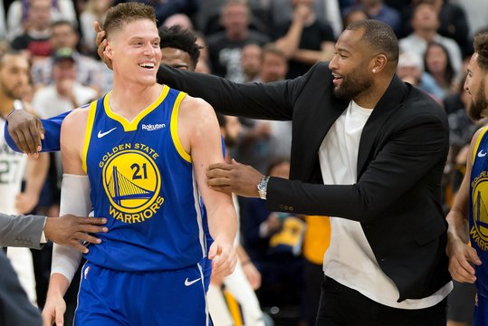 R. Kurtinaičio auklėtiniu tapo dešimtmetį NBA praleidęs J. Jerebko