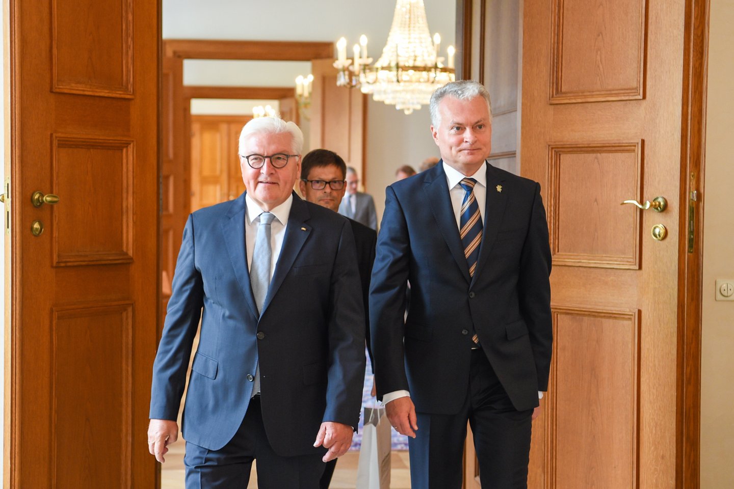 G. Nausėda ir pirmoji šalies ponia susitiko su Vokieijos prezidentu ir jo žmona.<br> R.Dačkaus nuotr.