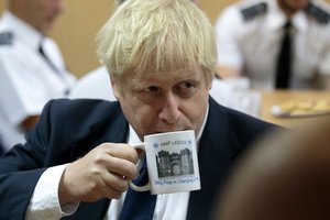 Jungtinės Karalystės opozicija kurpia planą nušalinti premjerą, kad užkirstų kelią „Brexit“ be sutarties