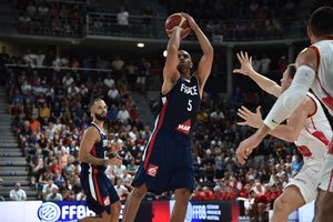 Ketvirtajame kėlinyje spurtavusi Prancūzija pranoko juodkalniečius