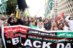 Indija sušvelnino dalį suvaržymų Kašmyre