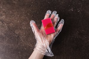 Pagaliau žinau, kaip teisingai nuvalyti veidrodį, kad neliktų dryžių ant jo