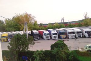 Vilkikų vairuotojai gyvenimą pavertė pragaru, bet vežėjai verčia kaltę kitiems