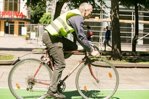 Dviratininkams liemenės taps neprivalomos? Siūlymų yra ir kitokių 