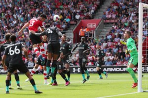 Anglijoje „Liverpool“ šventė antrąją pergalę, „Man City“ dramatiškai prarado pirmuosius taškus