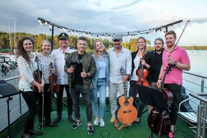 Gyvai ant laivo stogo publikos mėgstamą dainą atlikęs R. Difartas: „Tąkart mistikos netrūko“