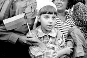 Baltijos kelio akimirkos išliko prarasto archyvo fotografijų triptike