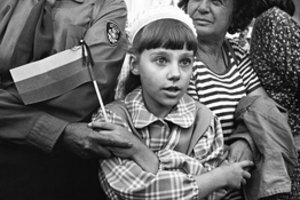 Baltijos kelią užfiksavęs fotografas ieško šios mergaitės: „Gal įvyks stebuklas“