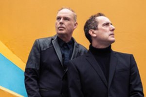 Legendinė britų elektroninės muzikos grupė „OMD“ išleido naują singlą