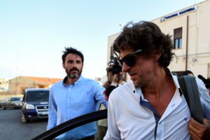 Italijos prokuroras nurodė laive įstrigusius migrantus išlaipinti Sicilijoje