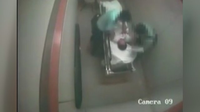 Paviešintas įrašas iš ligoninės: policininkai kankino bejėgį vyrą 20 minučių