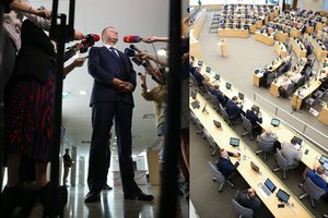 Į opozicijos riksmus valdantieji numojo ranka – S. Skvernelis jautėsi teisus