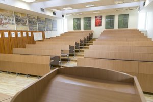 Papildomą priėmimą įveikę 1583 būsimi studentai pasirašo sutartis su aukštosiomis mokyklomis
