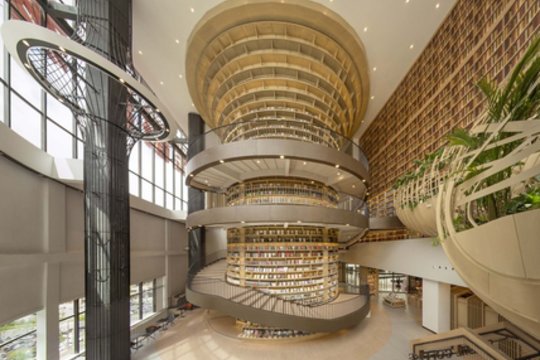  Knygų parduotuvę architektai pripildė stebuklingomis jėgomis