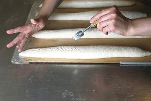 Kepėja įvardijo svarbią priežastį, kodėl nekepa duonos be glitimo