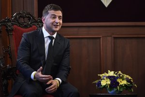 V. Zelenskis: „Sugrąžinus Krymą ir nutraukus kovas Donbase Rusija galėtų grįžti į G-8“