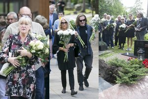 Nešini baltais gėlių žiedais artimieji amžinojo poilsio išlydėjo aktorių Rimgaudą Karvelį 
