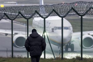 „Ryanair“ laikosi skrydžių grafiko, nepaisydama Europoje vykstančių streikų