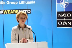 Būsimoji Europos Komisijos vadovė: Europa didžiuojasi Baltijos kelio drąsa