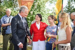 Prezidentas G. Nausėda ir pirmoji ponia pagerbė visų Baltijos šalių laisvės troškimą