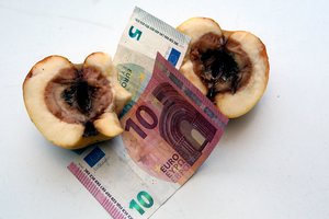 Seime – naujas siūlymas, kaip kaupti pensiją, kritikai idėją trypia į miltus