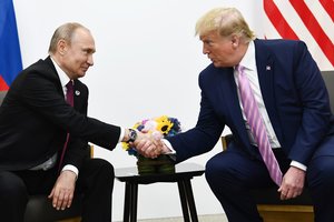 D. Trumpas neatmeta galimybės pakviesti V. Putiną į G-7 susitikimą kitąmet