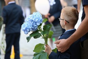 Svarbi žinia tėvams – štai kiek skirta laiko vaikams į mokyklą palydėti