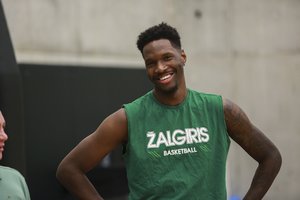 Lietuviškai prabilęs neeilinis „Žalgirio“ naujokas – apie Šaro charakterį ir linksmybes Kaune