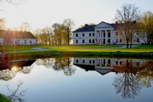 Senieji Lietuvos dvarai išsaugojo autentiškus čia veikusių mokyklų pėdsakus
