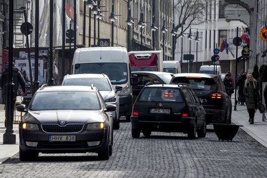 Stovėjimas Vilniuje nebrangs, bet yra ir bloga žinia