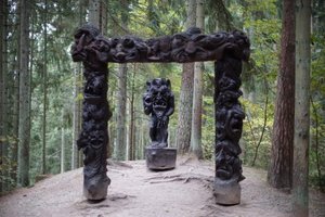 Raganų kalnui – 40: netikėti faktai apie skulptūrų parką Juodkrantėje