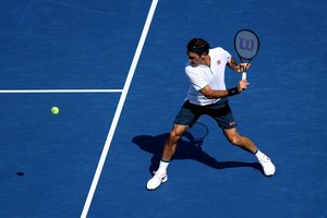 „US Open“: įtikinamas N. Džokovičiaus pranašumas ir sunki R. Federerio pergalė prieš debiutavusį indą