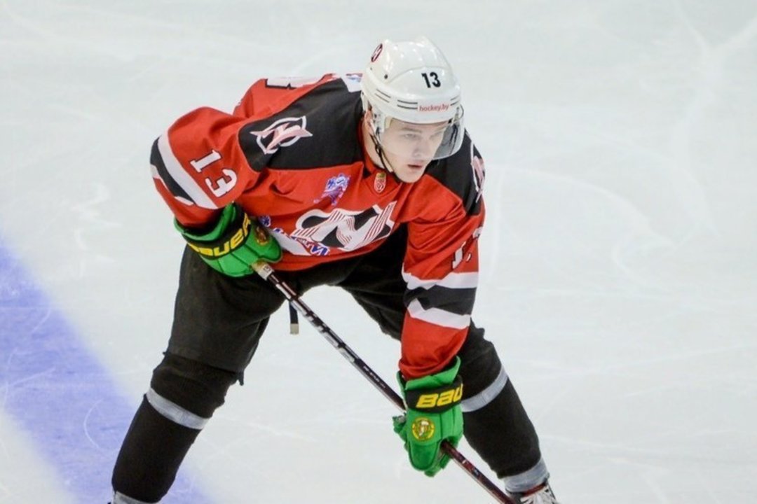 Ishockeyspilleren U. Čižas skal konkurrere igjen i Norge