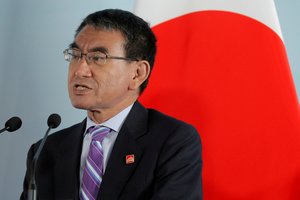 Japonijos diplomatijos vadovas: Rusijos sugrįžimas į G-8 įmanomas, bet tam reikia laiko