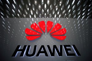 „Huawei“ ketina pereiti prie rusiškos operacinės sistemos?