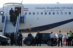 Irano diplomatijos vadovo delegacijoje buvęs žurnalistas nusprendė likti Švedijoje