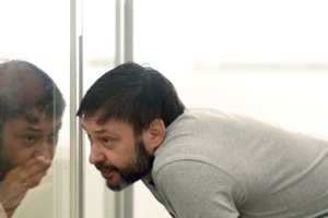 Ukrainos teismas nurodė paleisti išdavyste kaltinamą „RIA Novosti“ žurnalistą