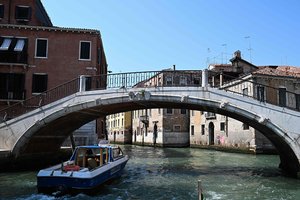 76-asis Venecijos kino festivalis prasideda neramiai