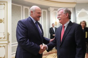 A. Lukašenka sako pasirengęs pradėti „naują puslapį“ santykiuose su JAV