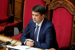 Ukrainos parlamento pirmininku išrinktas partijos „Liaudies tarnas“ vadovas D. Razumkovas