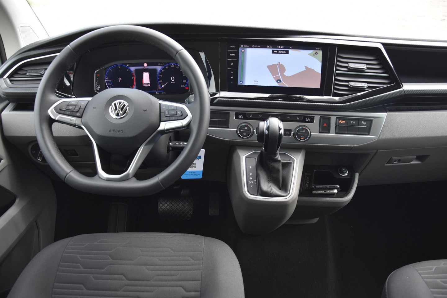2019 metų „Volkswagen Caravelle“ (T6.1).<br> S. Rinkevičiaus nuotr.