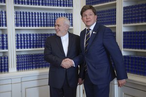  „Swedbank“ vadovas: skaidrumas svarbu, tačiau pirmiausia – klientų privatumas